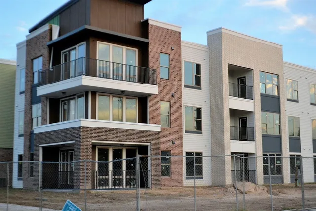 new housing development, desktop backgrounds, houston texas, apartment buildings, adjacent, together, real-estate, free background, mac wallpaper, building, civilization, construction site, business, cool backgrounds, laptop wallpaper, vacant, available, unoccupied, brown, beige, windows, doors, white, sky, clouds, 4k wallpaper 1920x1080, wallpaper 4k, soil, sky background, dirt, gate, closed, locked, gated, apartment complex, outdoor, contractor, construction, town house, hd wallpaper, red, black gate, grass, property, secured, security gate, nature, residential, home, housing, estate, 4k wallpaper, real, rent, residence, wallpaper hd, apartment, house, urban, exterior, free wallpaper, modern, structure, beautiful wallpaper, architecture, digs, dwelling, habitation, full hd wallpaper, lodgment, quarter, roof, shelter, sheltering, windows wallpaper, background, screen saver. Property management software reviewed: the tools worth paying for