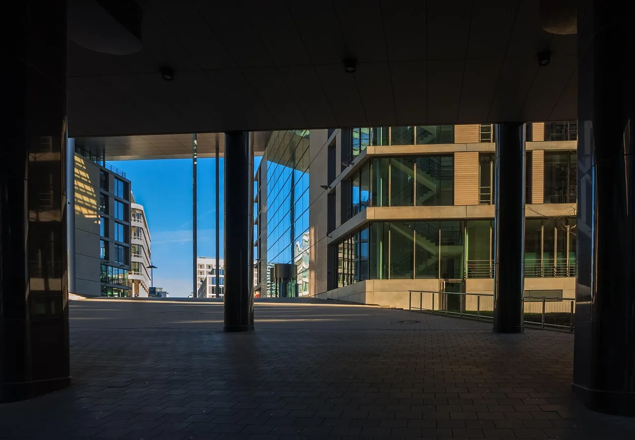 building, architecture, modern, design, city, office building, progress, stuttgart, window, glass, outlook, germany, perspective, facade, office, property, exterior view. Property management expansion planning for owners