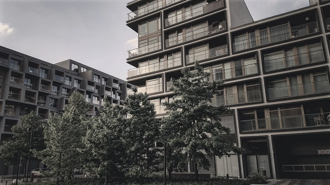 unit, osiedle, house, property, glass, osiedle, osiedle, osiedle, osiedle, osiedle, property. Property management market trend claims: four questions and local checks